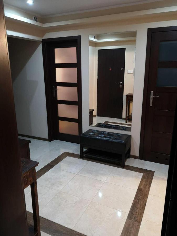 Luxury Apartaments Klimatyzacja 2 Радом Екстериор снимка