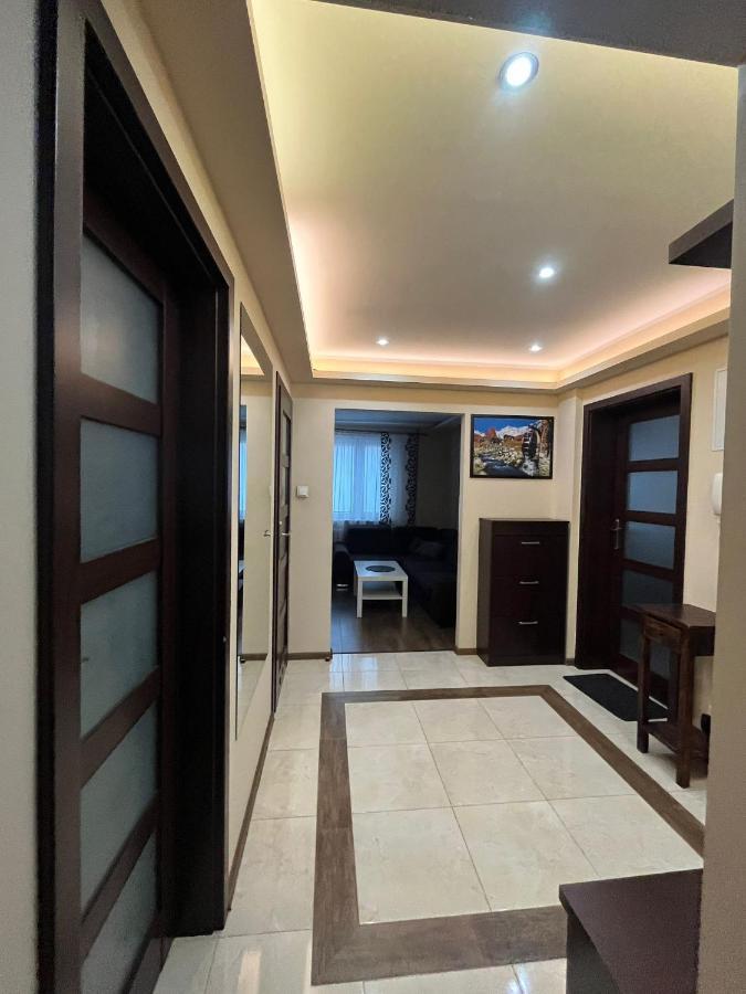 Luxury Apartaments Klimatyzacja 2 Радом Екстериор снимка