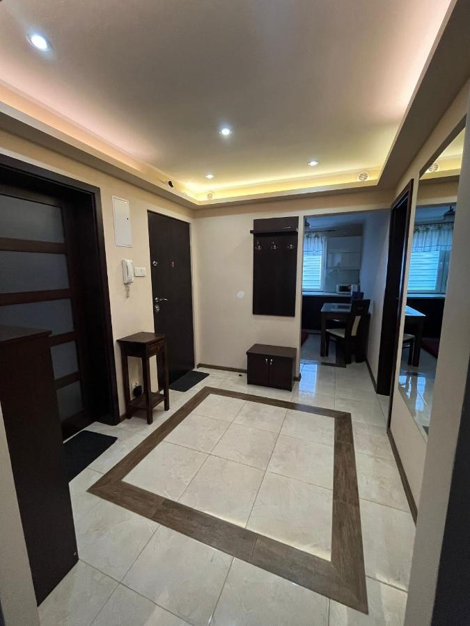 Luxury Apartaments Klimatyzacja 2 Радом Екстериор снимка